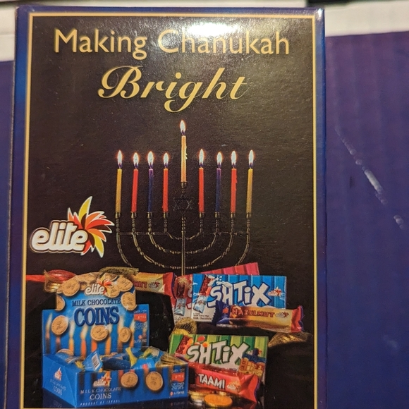 5 Unopened boxes of Hanukkah Chanukah wax colored candles. - Picture 2 of 3
